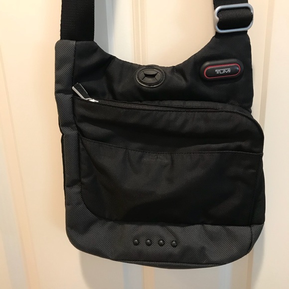 nylon crossbody travel bag